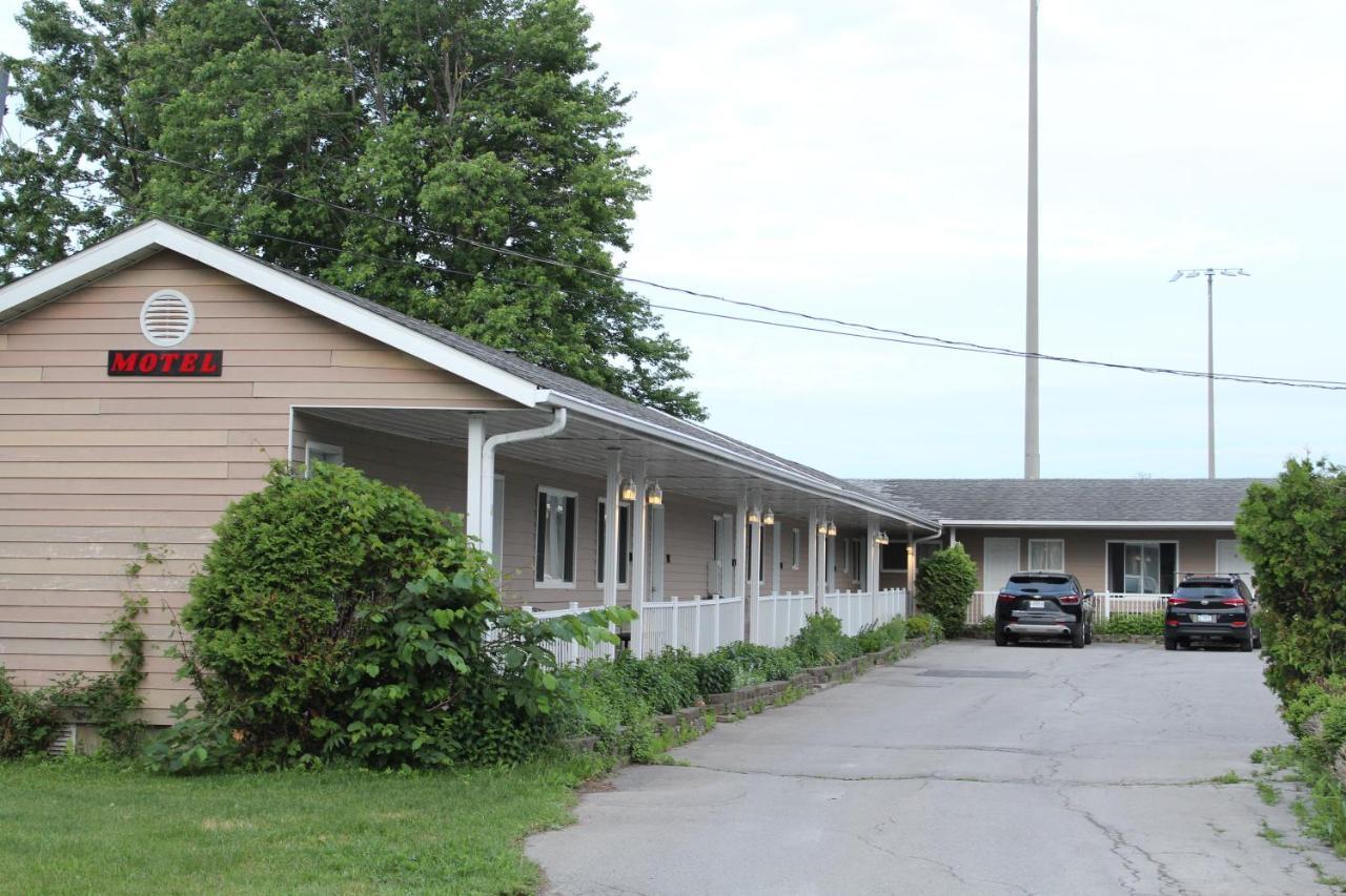 Le Marigot Otel Vaudreuil-Dorion Dış mekan fotoğraf